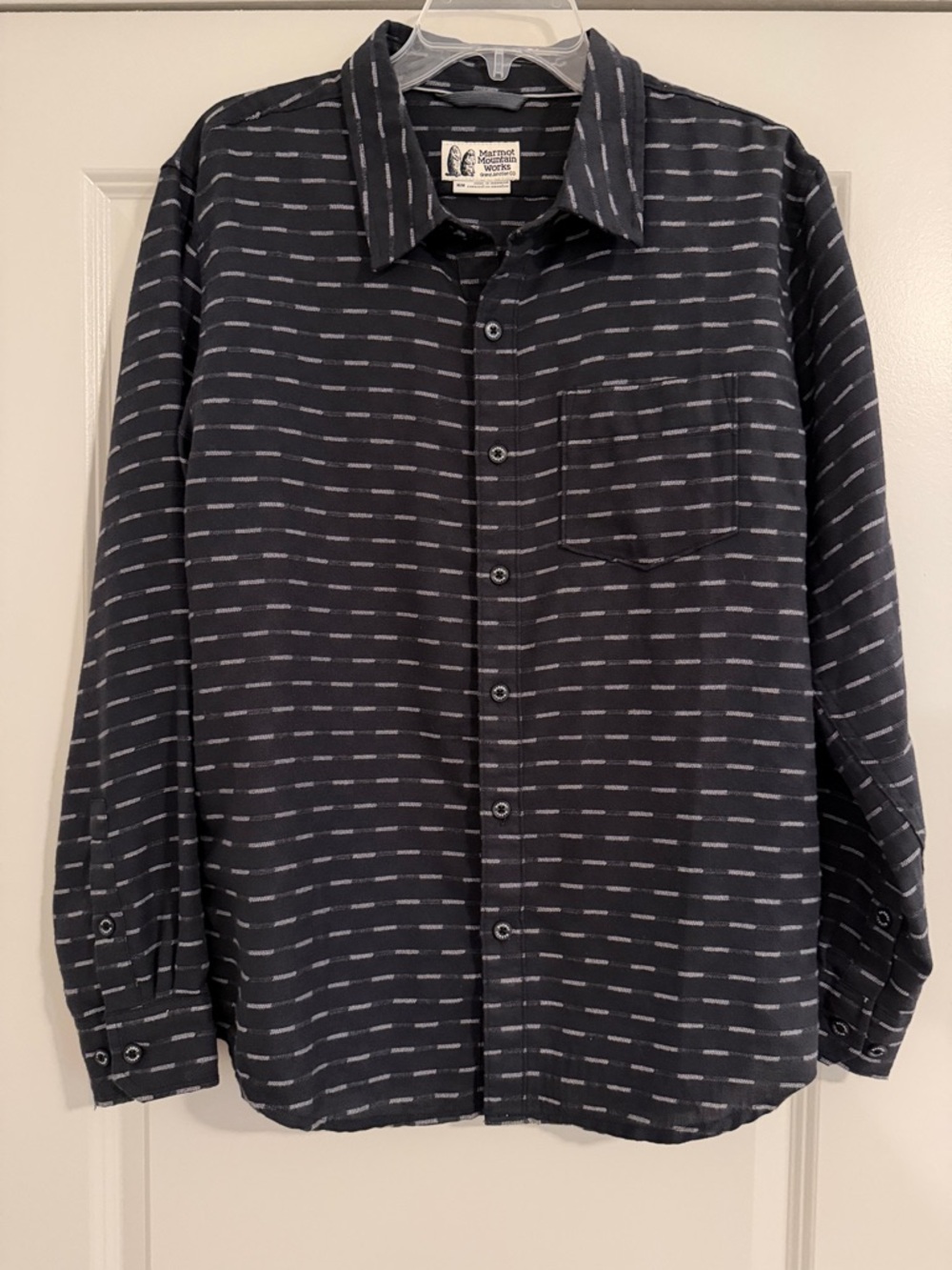 Marmot Mountain Works Grand Junction CO Black Print Button Up Shirt Mens Sz M